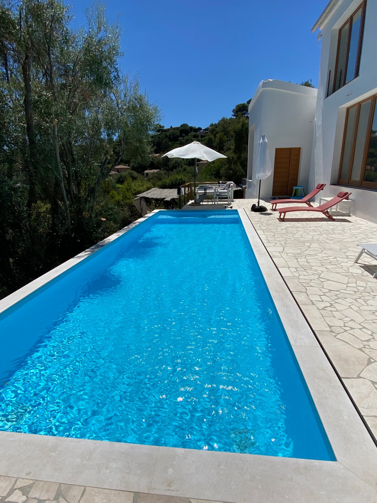 Stunning new pool villa walking distance to beach