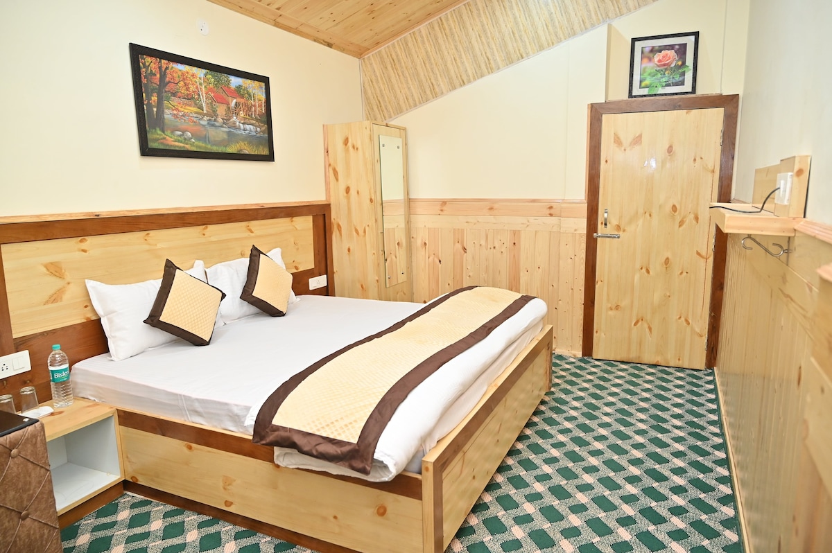 Welcome to 2 bedroom Private  cottage in Kasauli