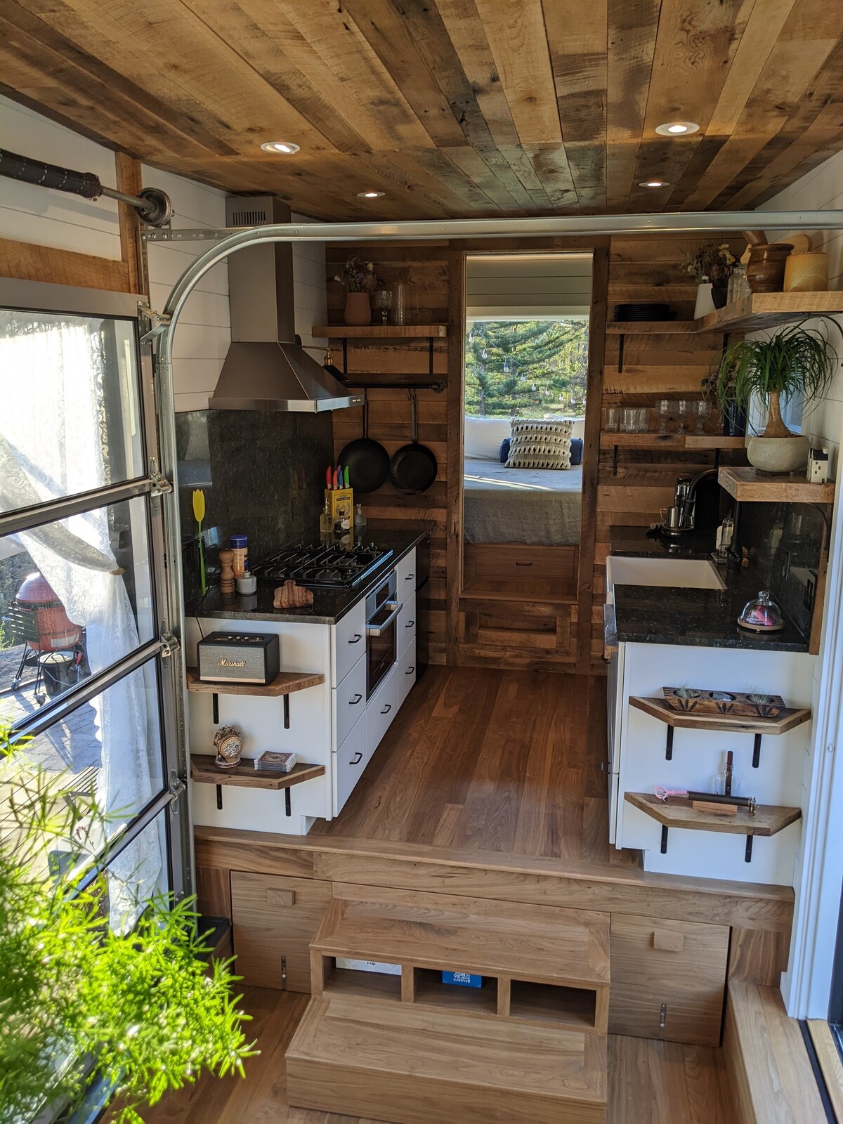 Lotus Tinyhome at Eyries -Escape、Awe、Inspiration