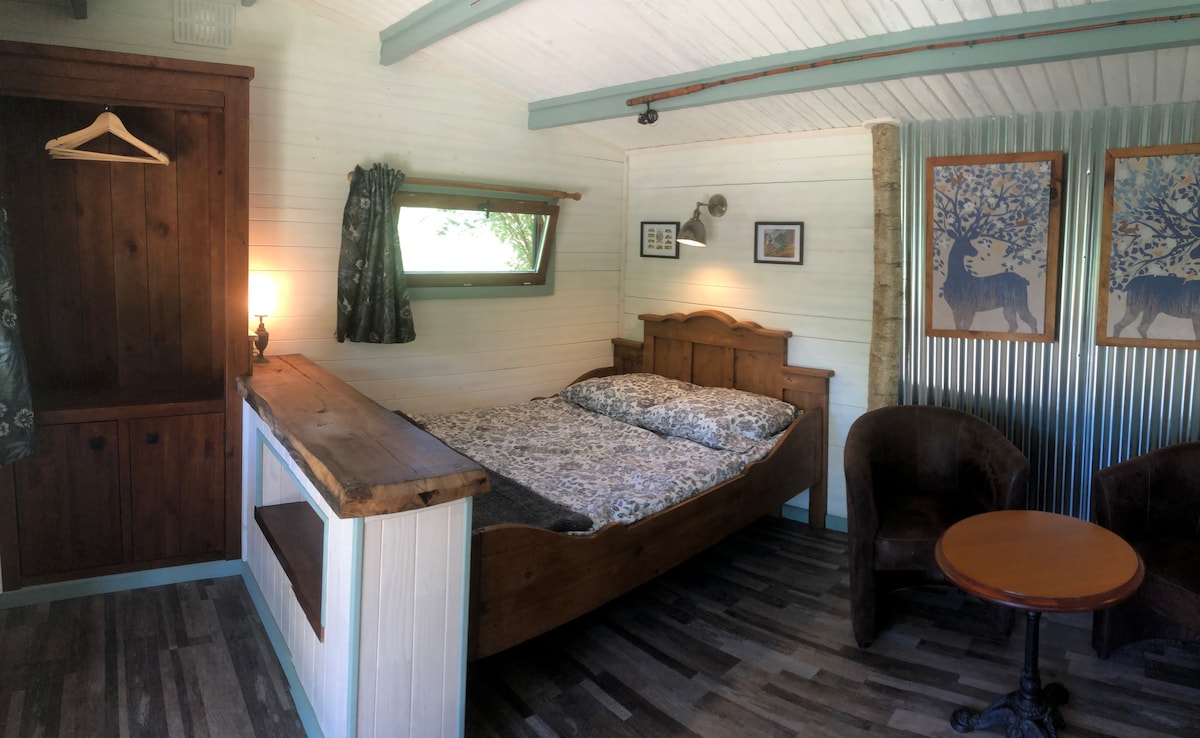 The kingfishers cabin