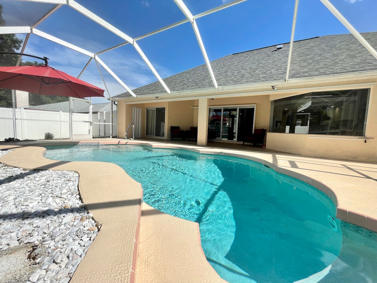 Gorgeous Cozy Pool Villa in Sarasota County, Fl