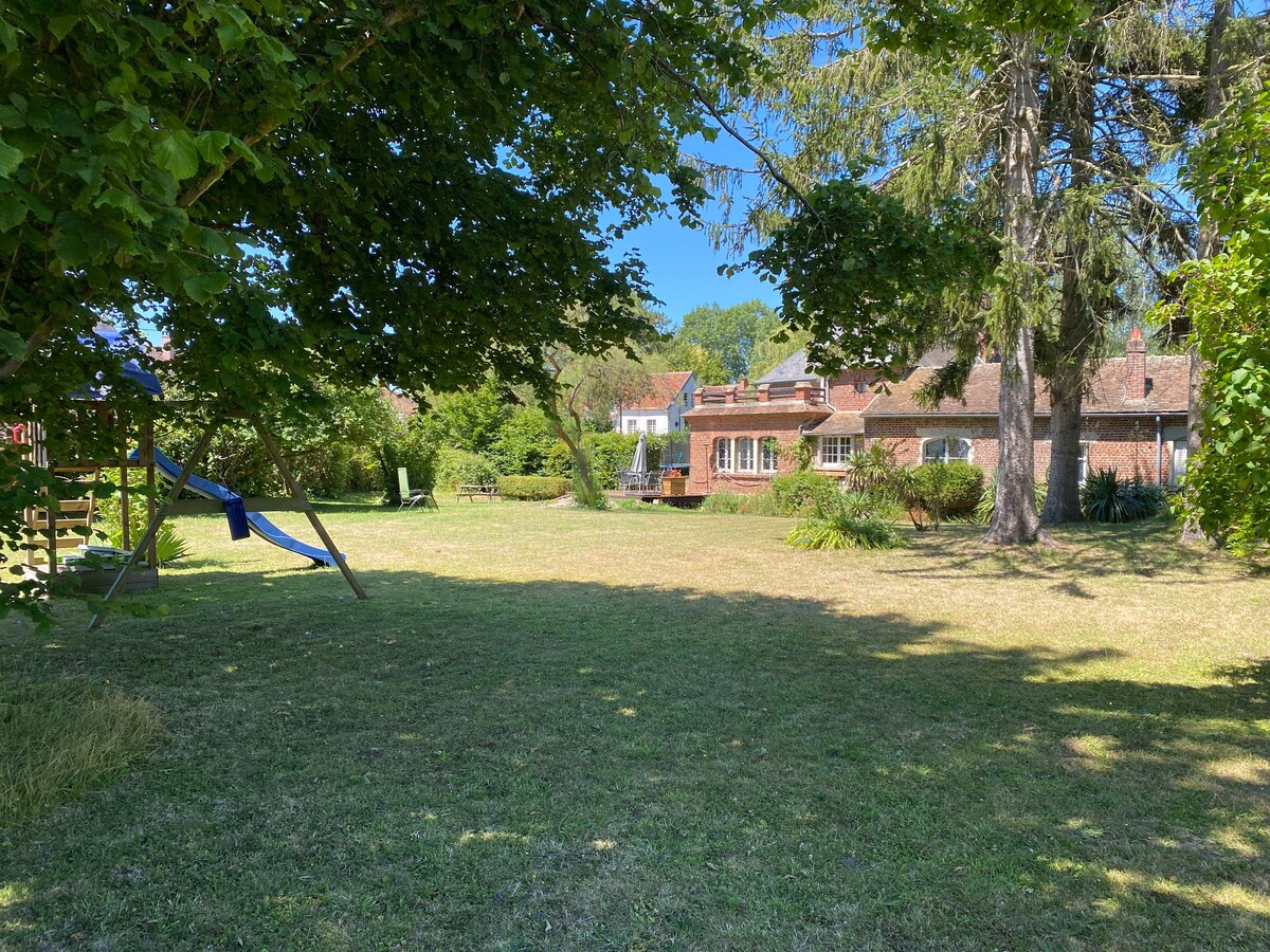 Cottage chaleureux sur belle propriété