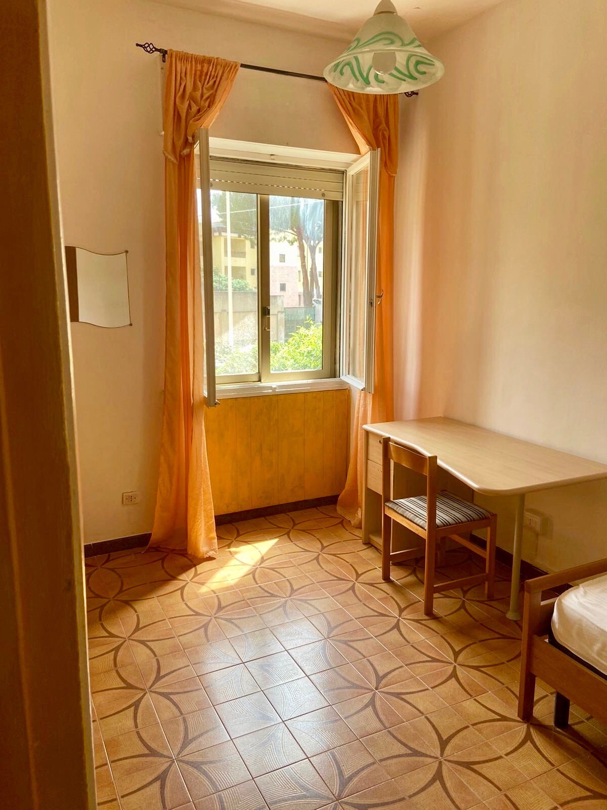 公寓内的独立房间： Cagliari