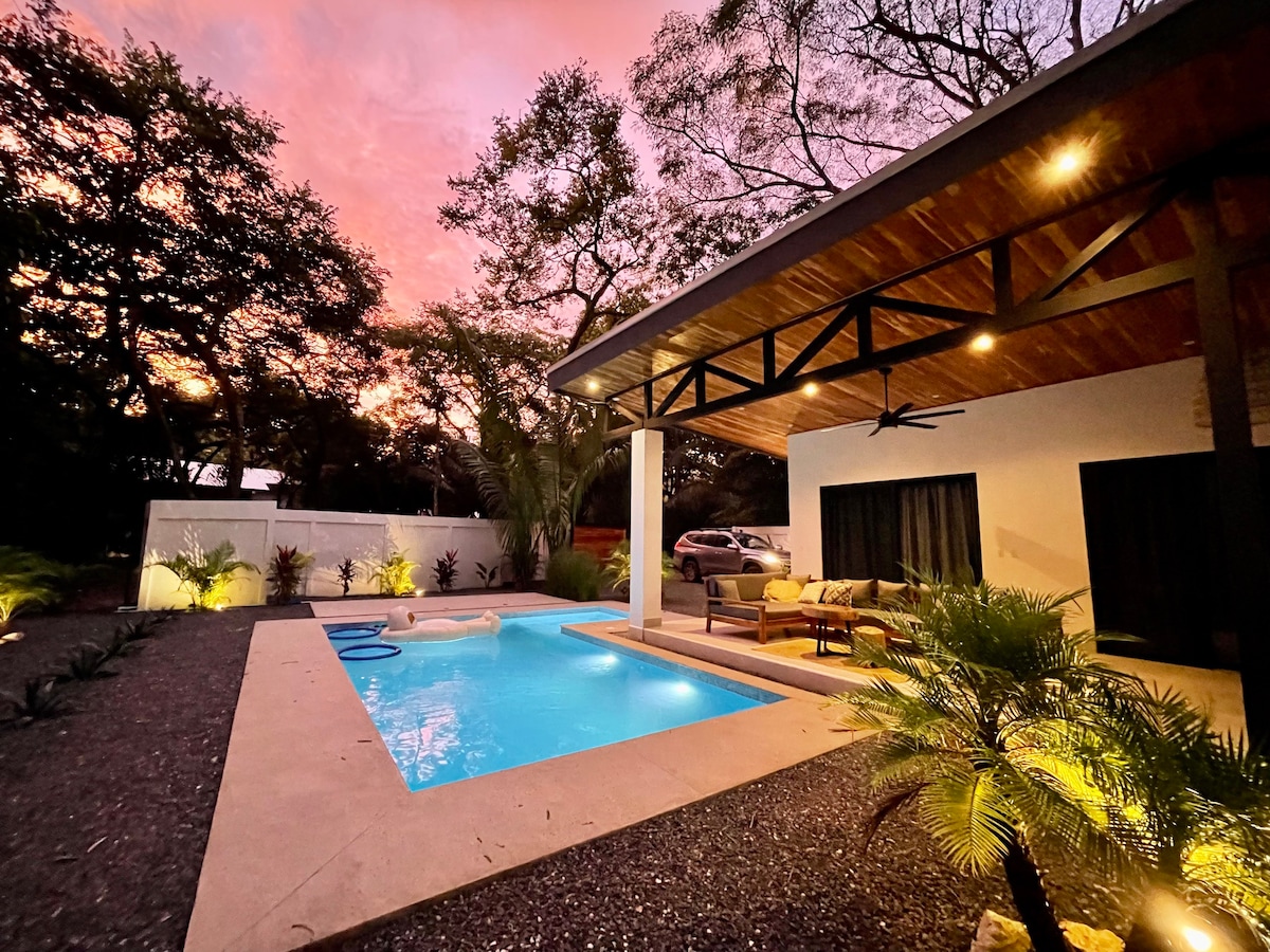 Jungalow-Modern Bungalow Minutes to Beach and Surf
