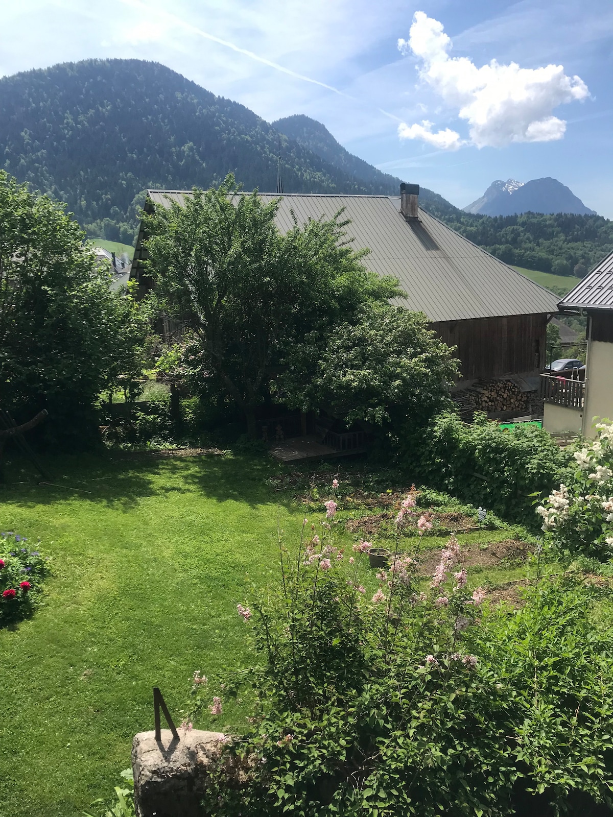 Maison au cœur du village de Bellecombe en Bauges