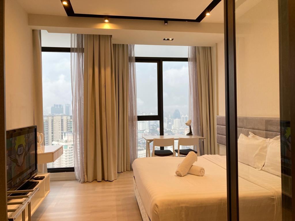 现代单间公寓吉隆坡城中城景观高层空中泳池和健身房