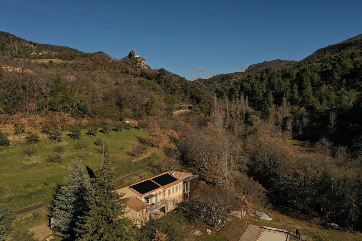 "Au gué d'Ollon", gîte au pied des sentiers