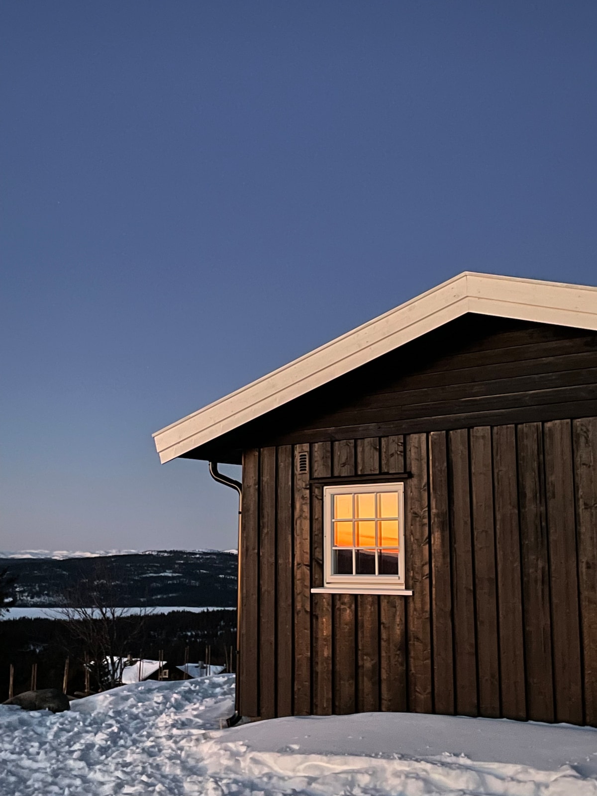 Mountain cabin with panoramic view