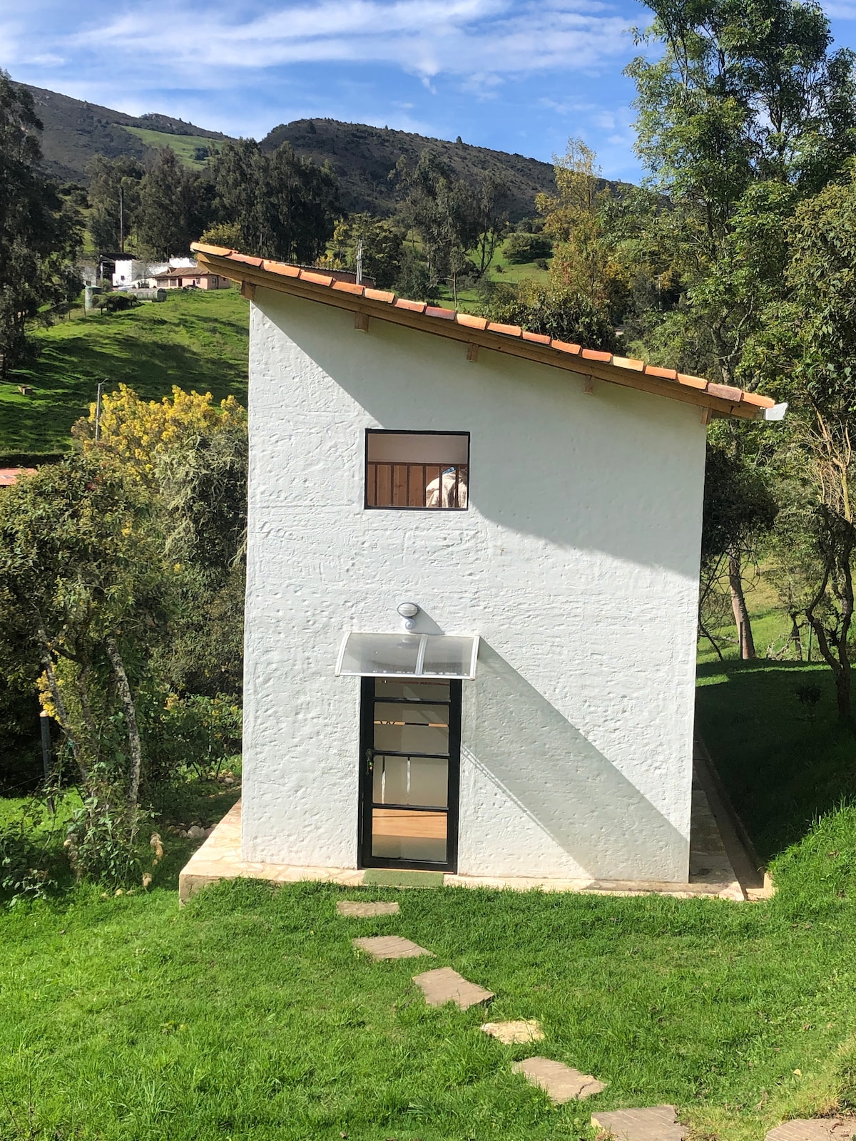 靠近瓜塔维塔拉古纳（ Laguna de Guatavita ）的美丽小木屋