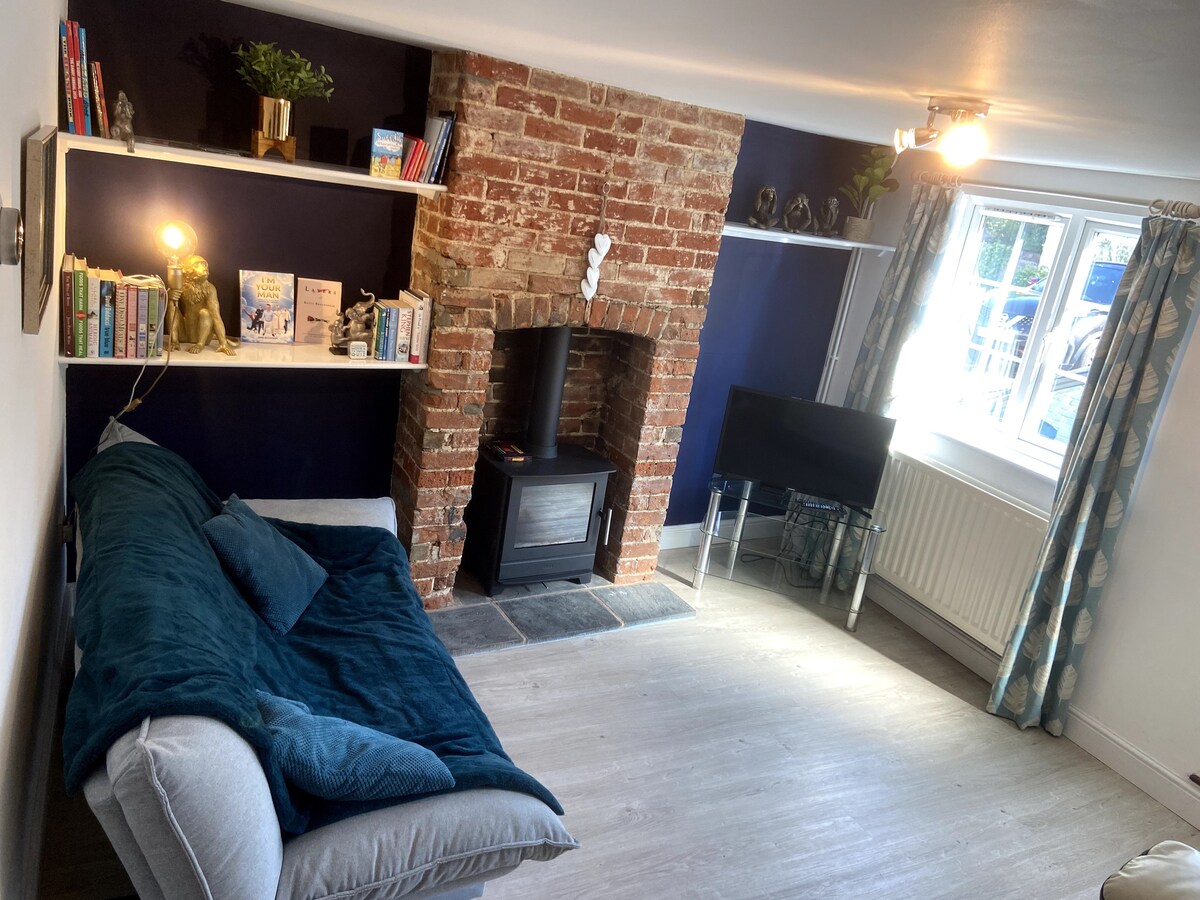 Woodbridge - Exquisite and Cosy 2-bed Cottage