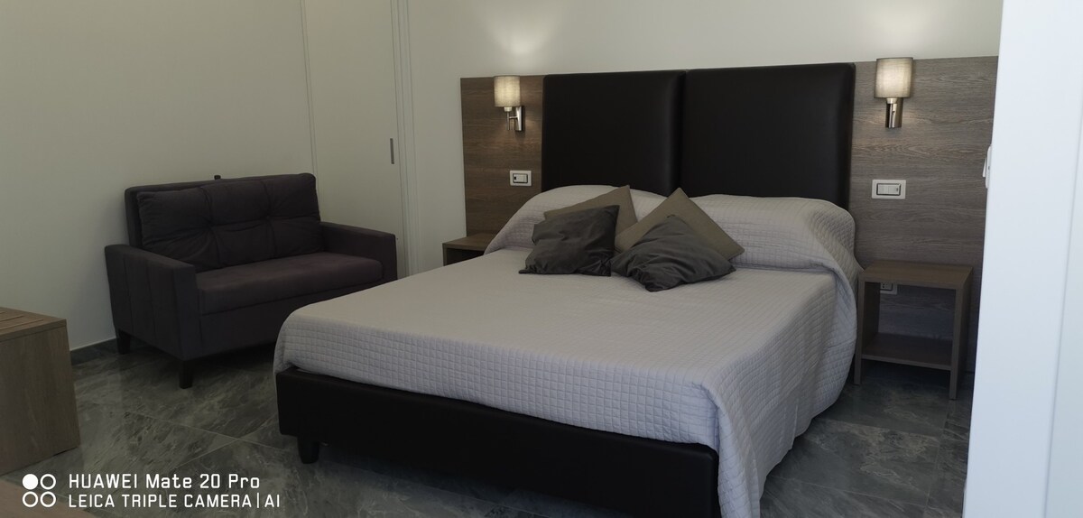 Stanza privata 27mq con bagno privato e parcheggio