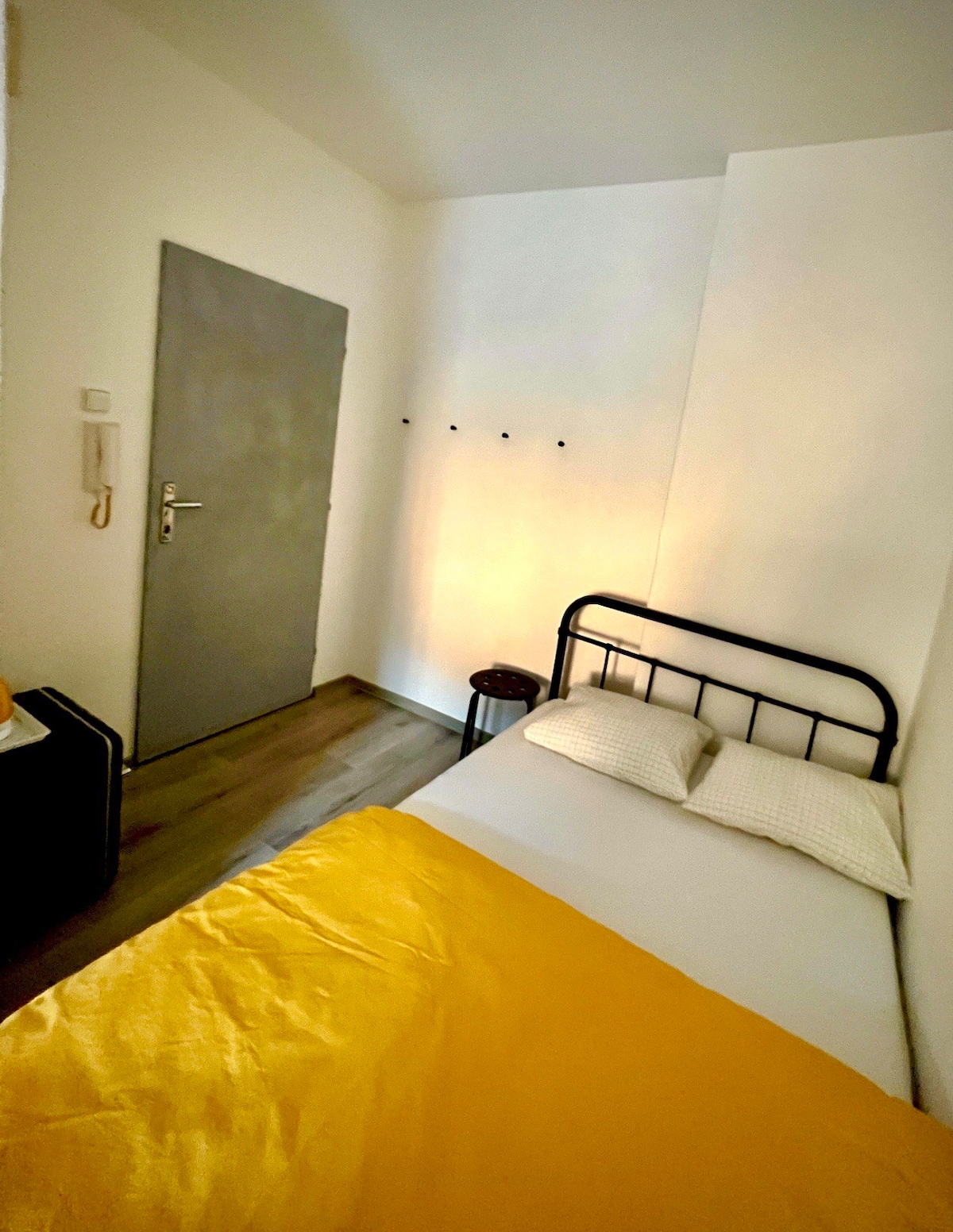 位于卡罗维发利（ Karlovy Vary ）中心的全新小公寓！