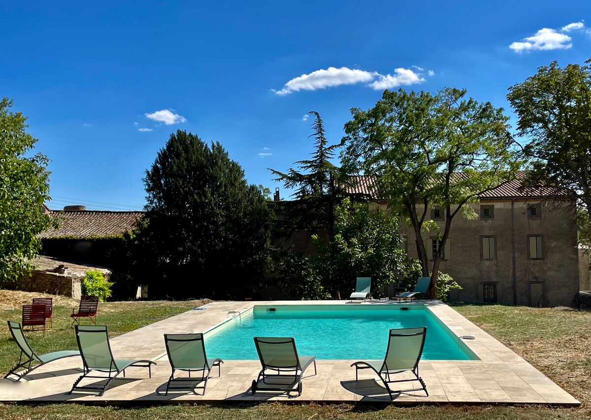 Charming old house swimming pool, air-conditioning