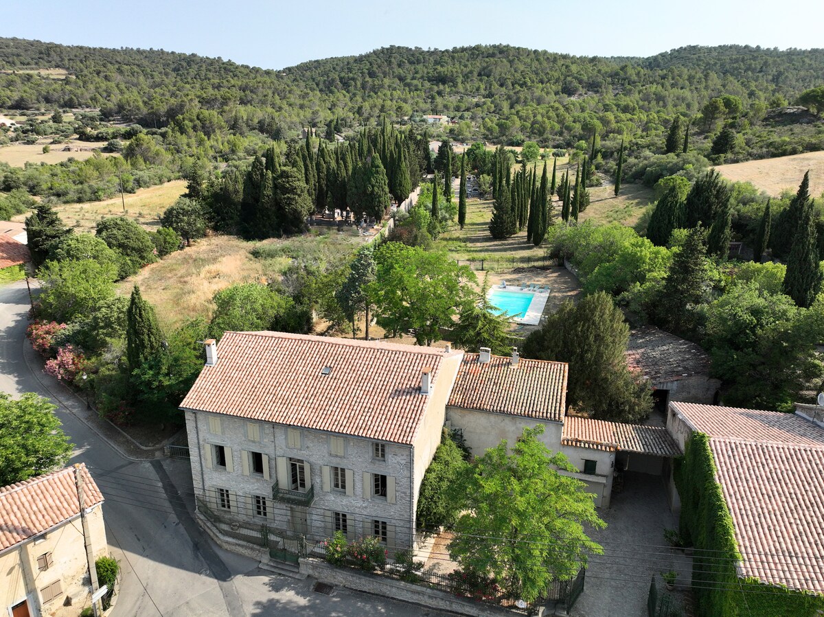 Charming old house swimming pool, air-conditioning