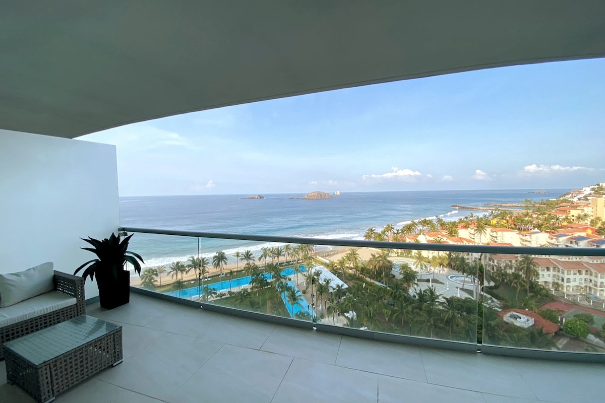 ☼ Peninsula Ixtapa☼11th Floor Dream Condo Awaits☼