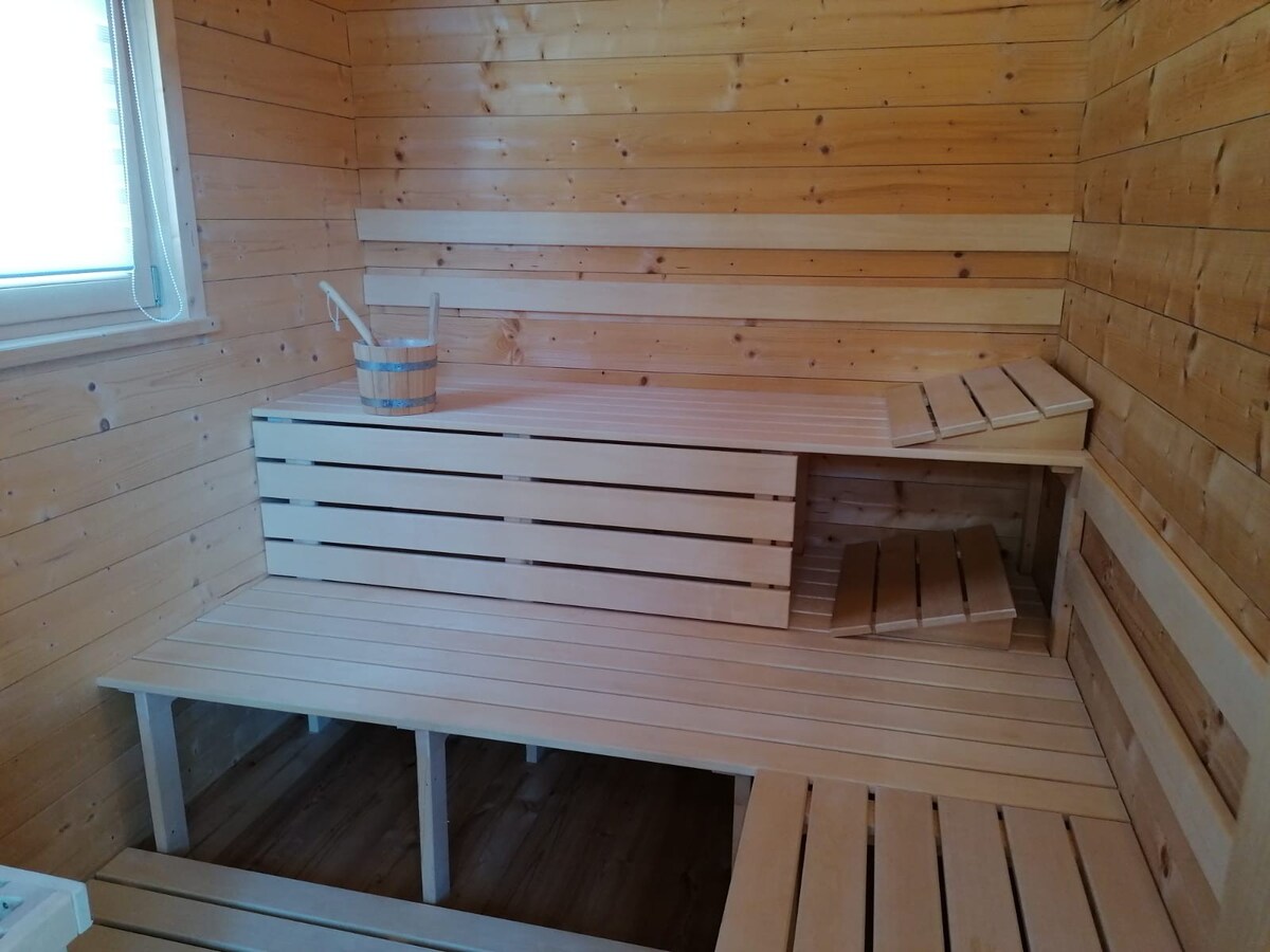 Gemütliches Ferienhaus mit Holzofen und Sauna