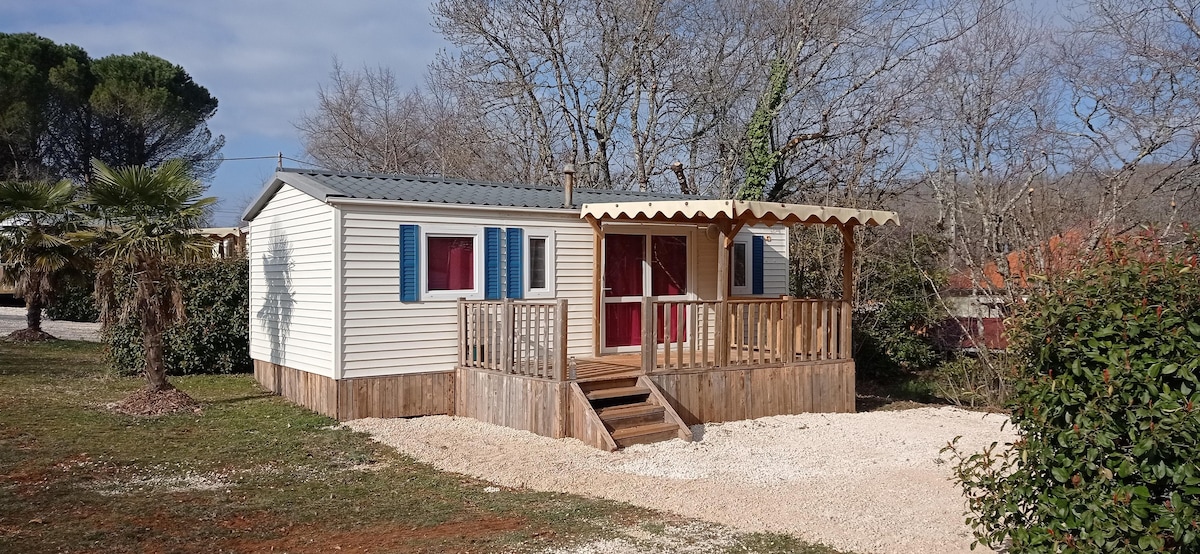 MOBIL HOME le figuier air-conditioned 6 people