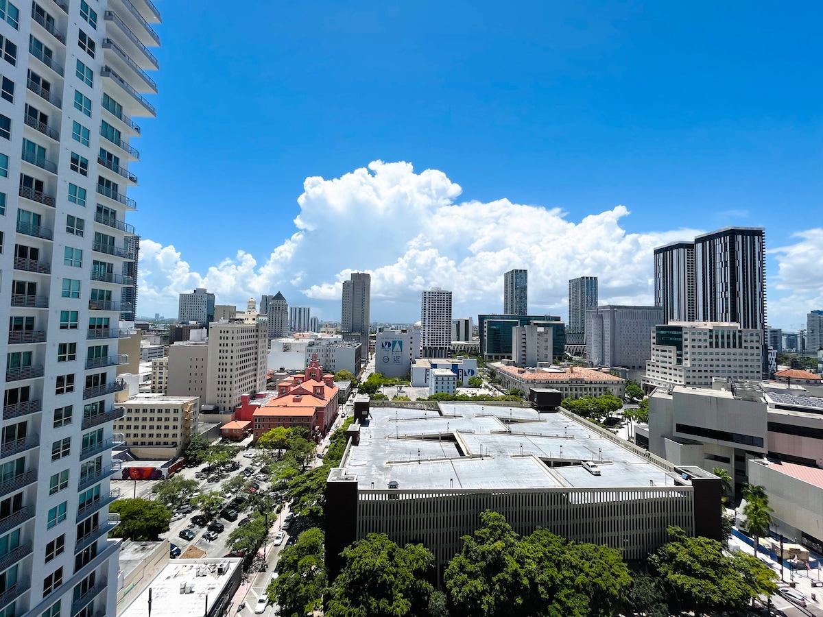 酒店豪华公寓，设施位于市中心/Brickell