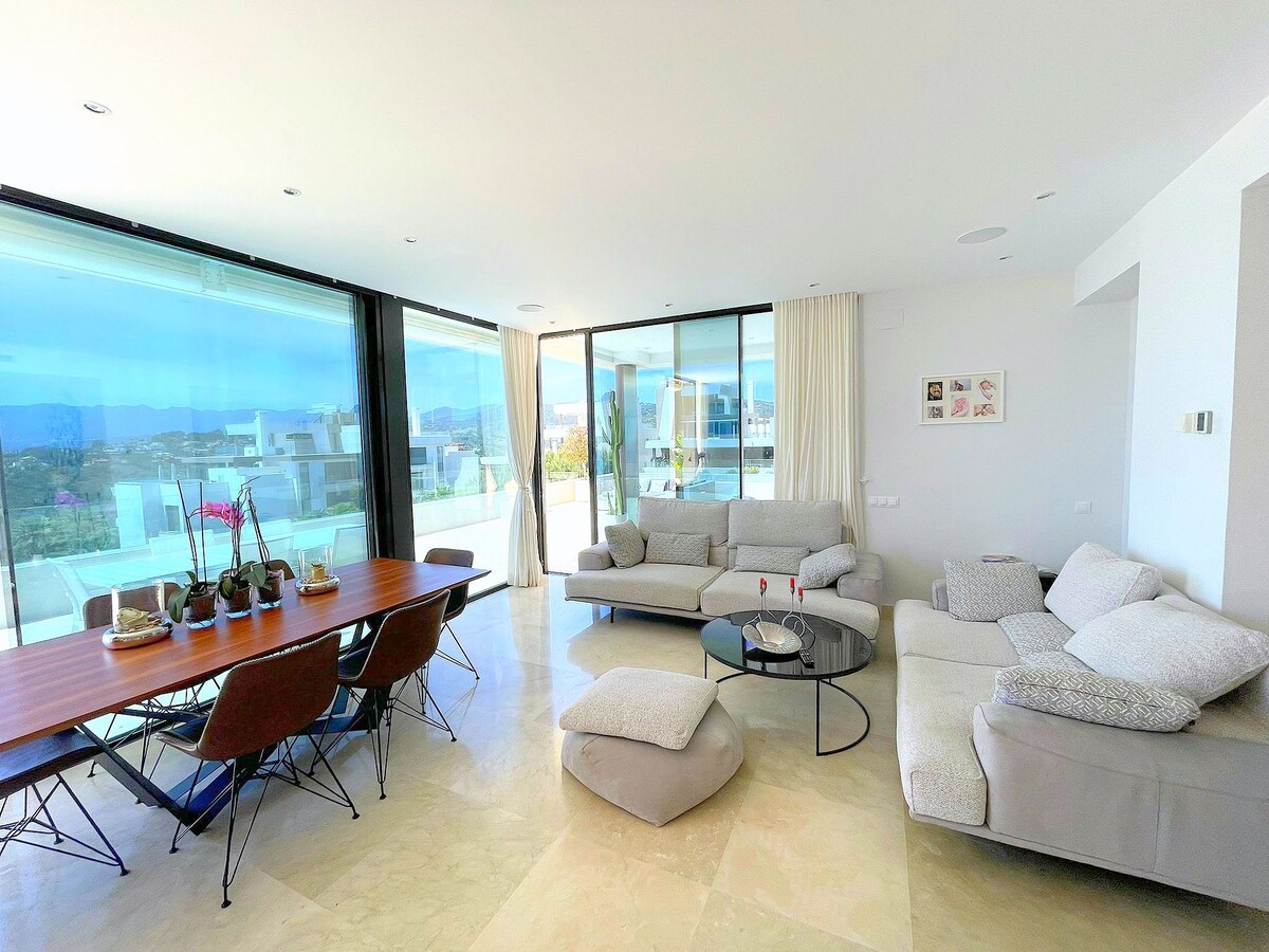 ✪ New Bright Large Spaceful 3 Bedrooms Penthouse with Amazing views! ✪