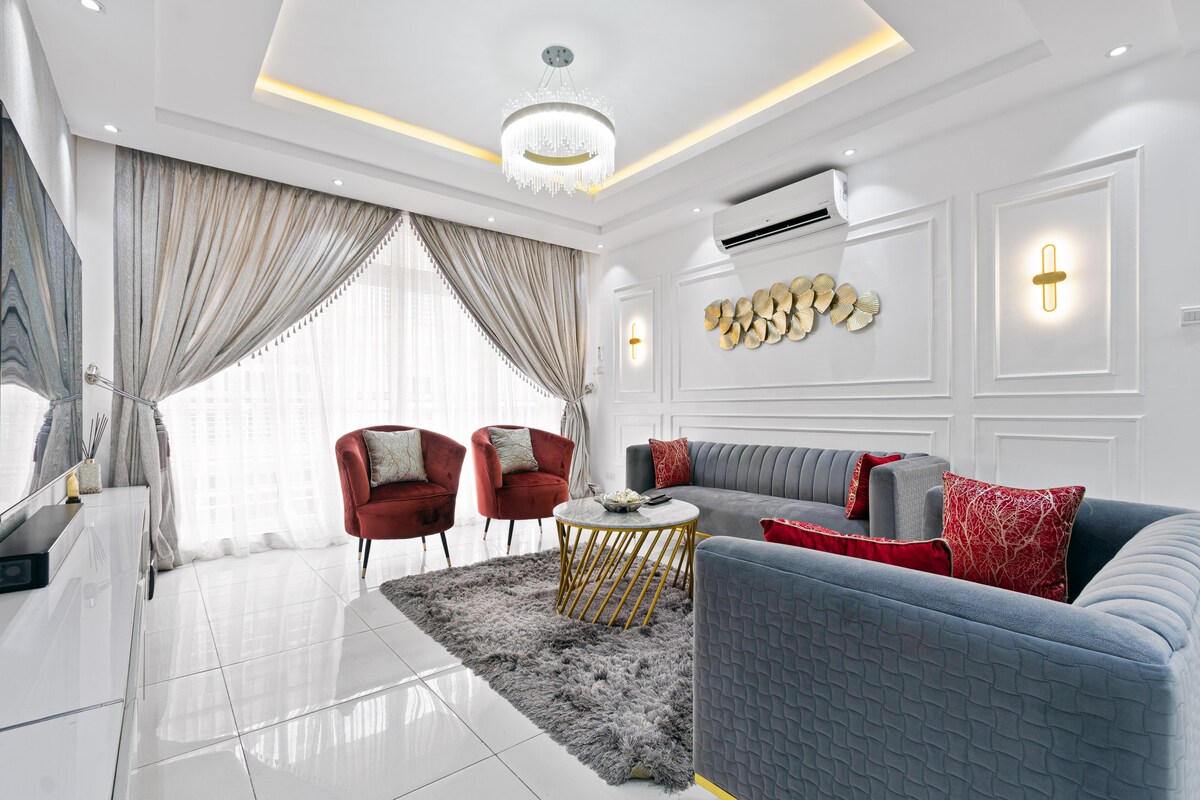 Exquisite Mordern 3 Bedroom Apartment