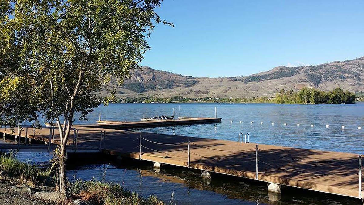 3卧室出租联排别墅，可欣赏Osoyoos湖景！