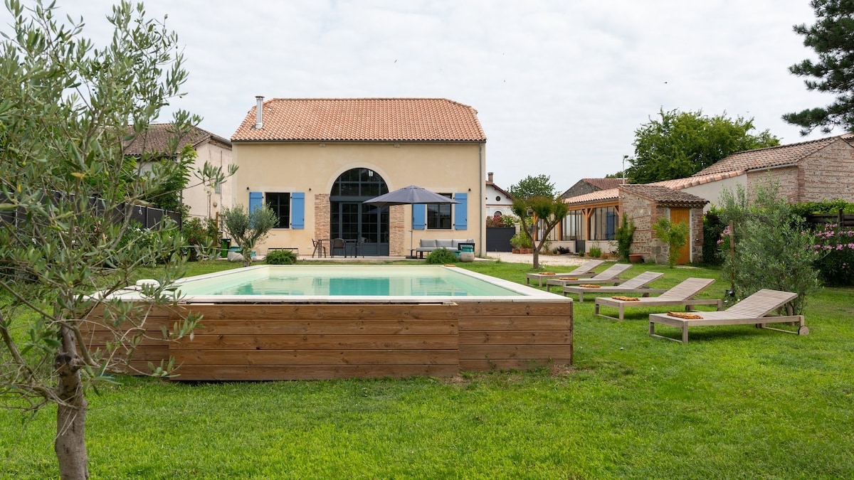 Luxueuse villa 14p+, 4 chambres en suite + dortoir