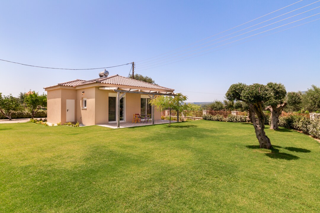 Dimitra's sunny villa