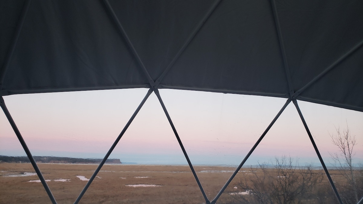 穹顶： Fundy湾的海景豪华露营