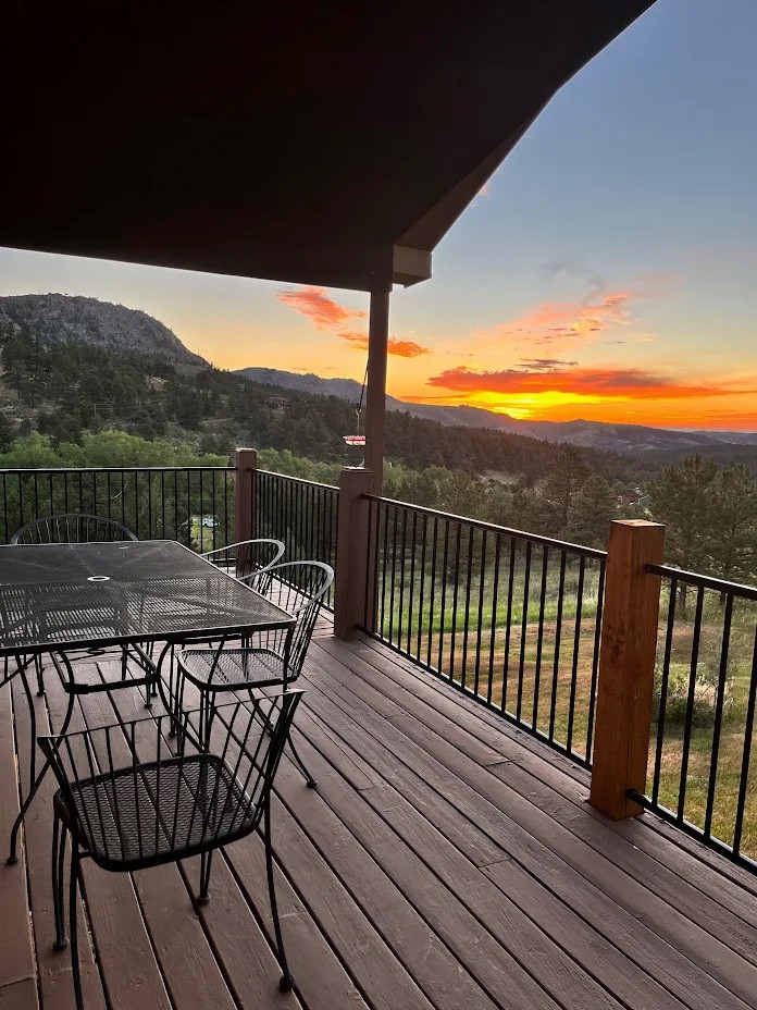 Quiet Cabin with Mountain Views.