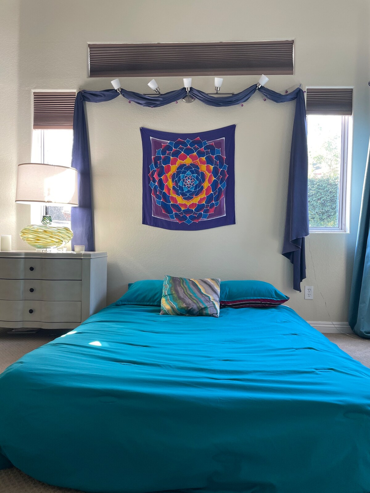 Peaceful private master bedroom in Carlsbad, CA