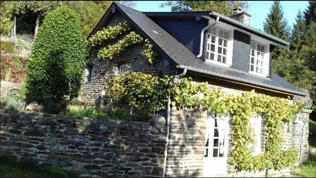 Perché dans " les montagnes du Mont-Saint-Michel"