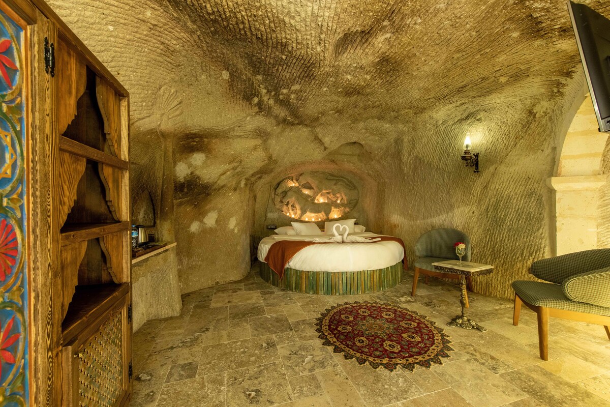 Foremanson Cave Hotel