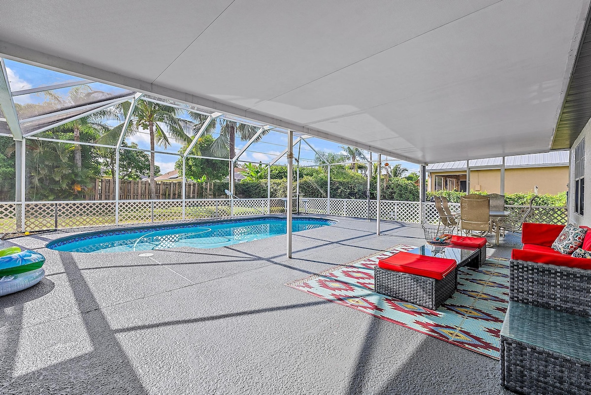Paradise! 3 bdrm home with private pool and lanai