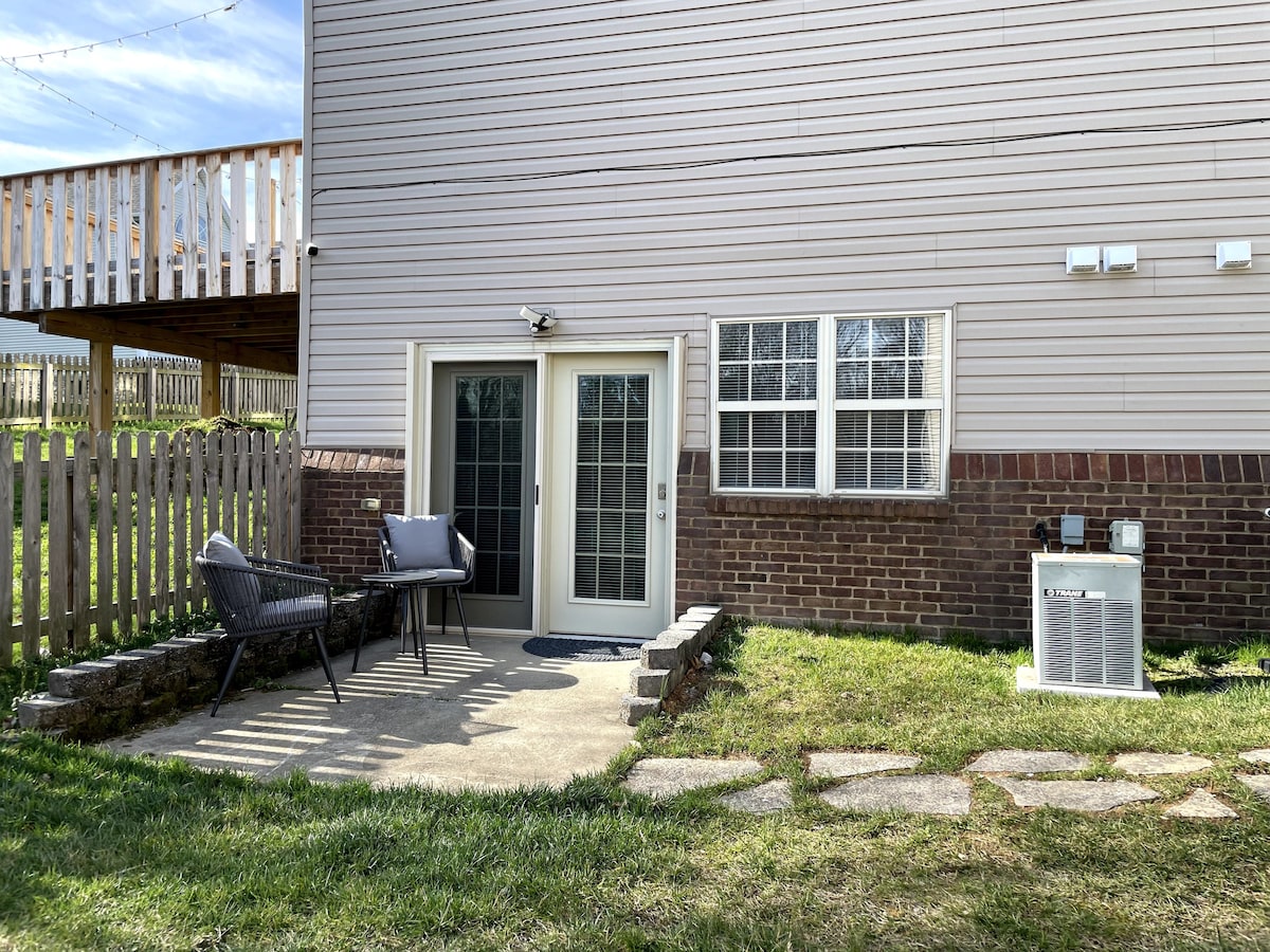 Zen Basement Apartment