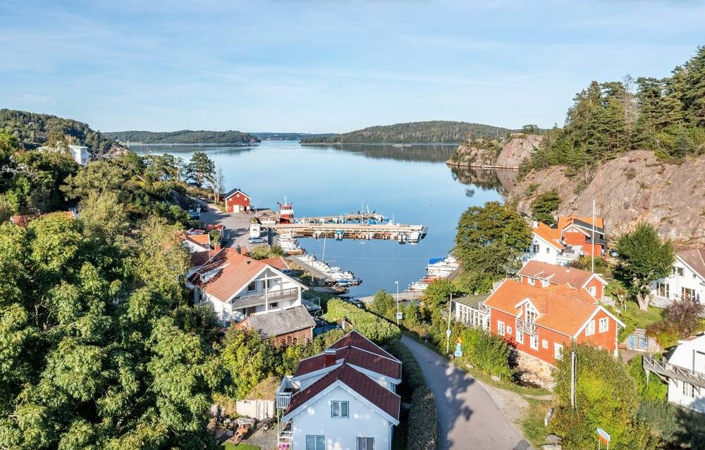 Vacker gård i närheten av HAVET / Slussen