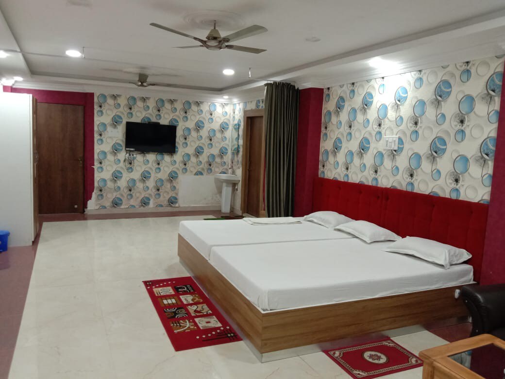 Hotel Geetanjali Buddha
Resort By WB Inn