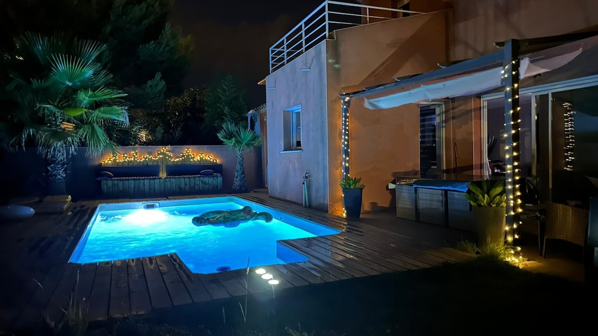 Villa 140 m2 avec piscine privée  et climatisation