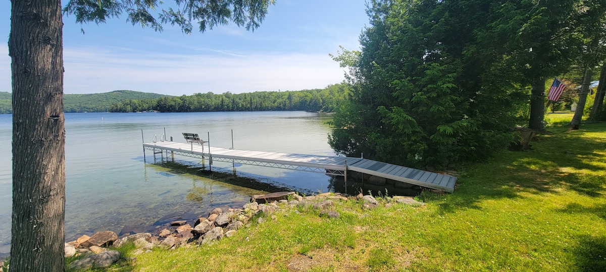 2 BR Cabin on Beautiful Embden Pond!