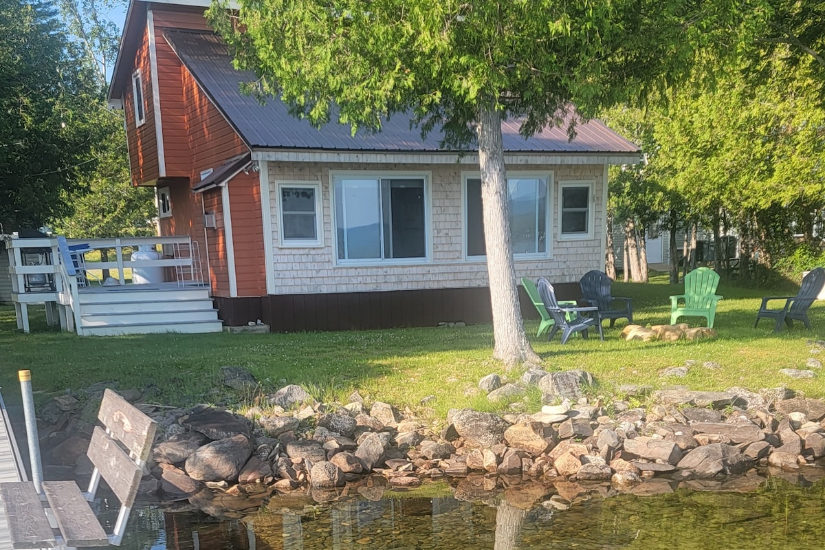 2 BR Cabin on Beautiful Embden Pond!