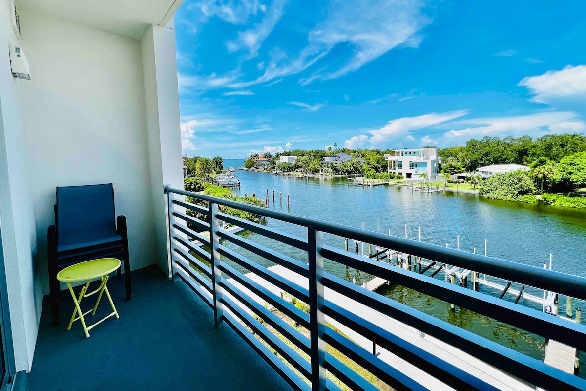 萨拉索塔日落湾景公寓（ Sarasota Sunset Bay View Condo ）