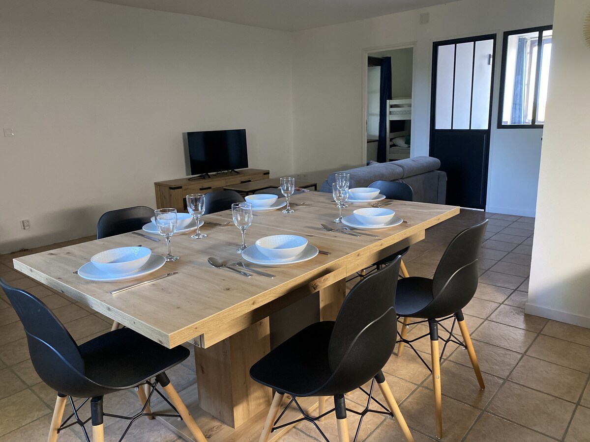 Gîte tout équipé avec Jacuzzi et vue magnifique