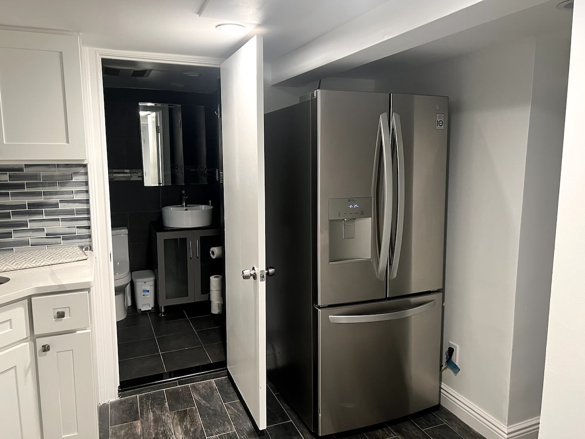 Modern & cozy basement apartment near JFK airport