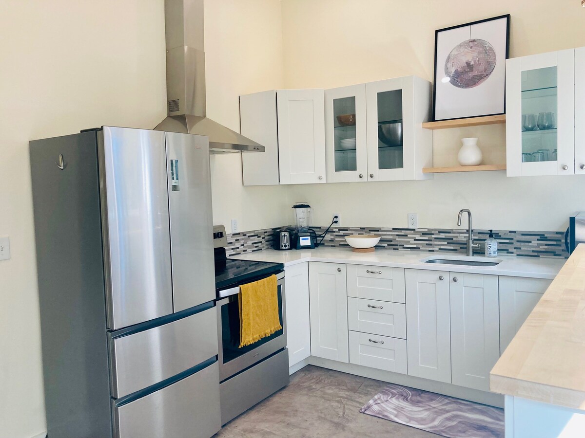 Bright, clean, spacious oasis in The Dalles