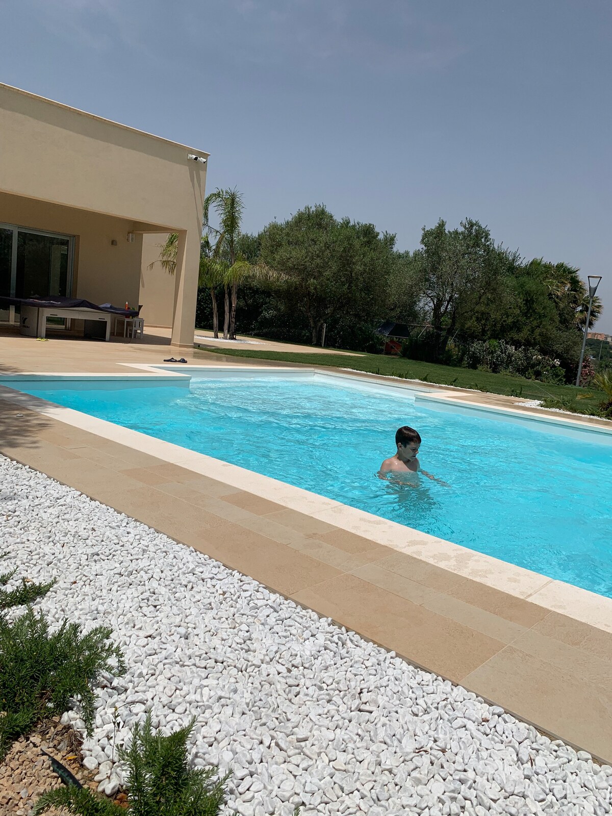 带泳池的客房Cagliari-Elmas机场
