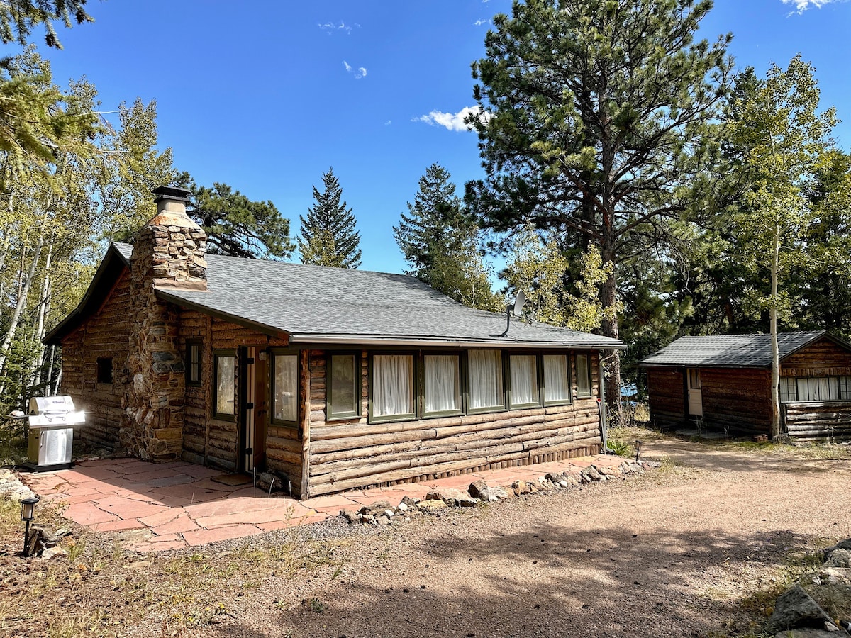 Historic Cabin in the Evergreen Foothills