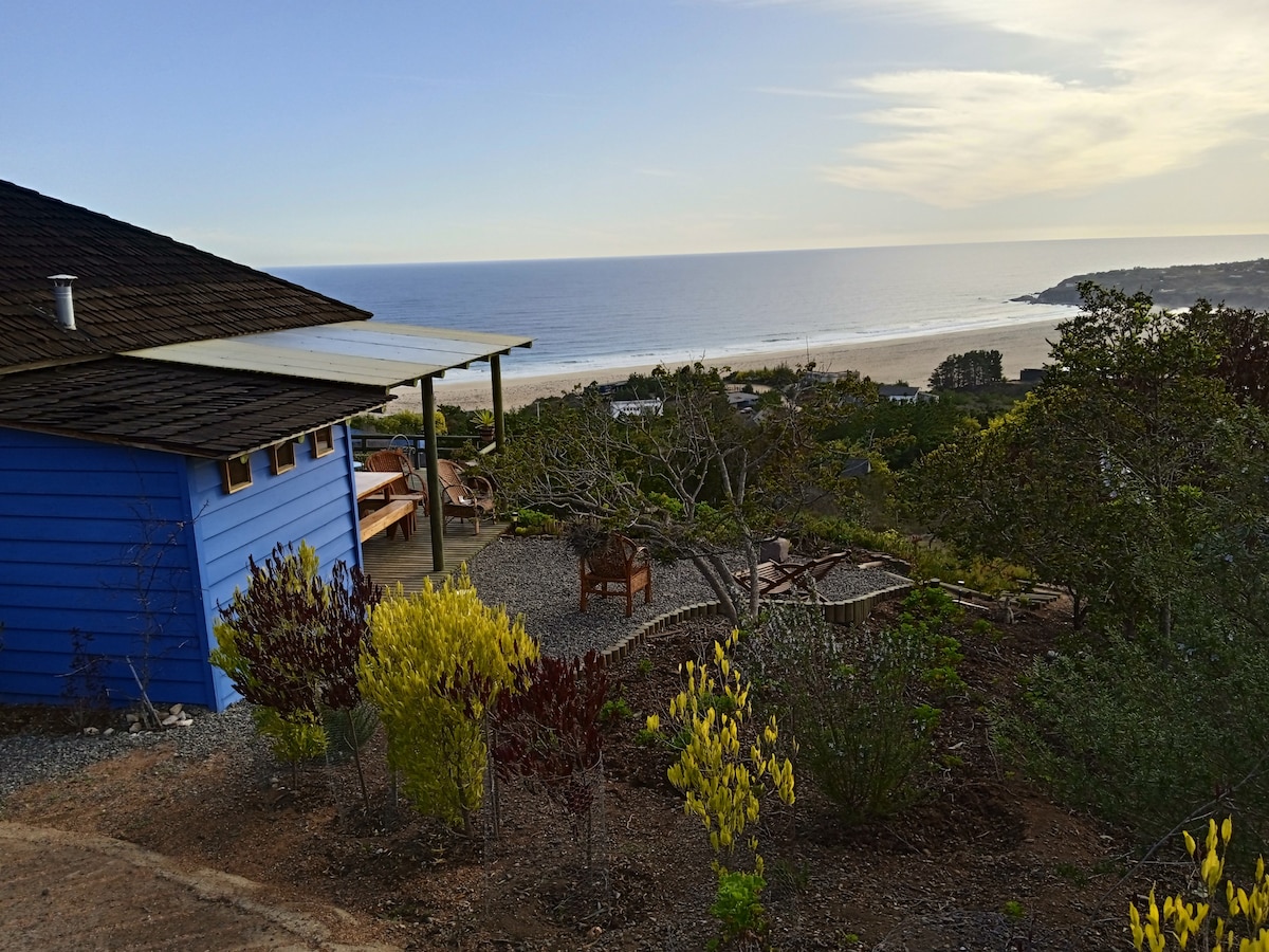 Acogedora casa con amplia vista a playa  Tunquén