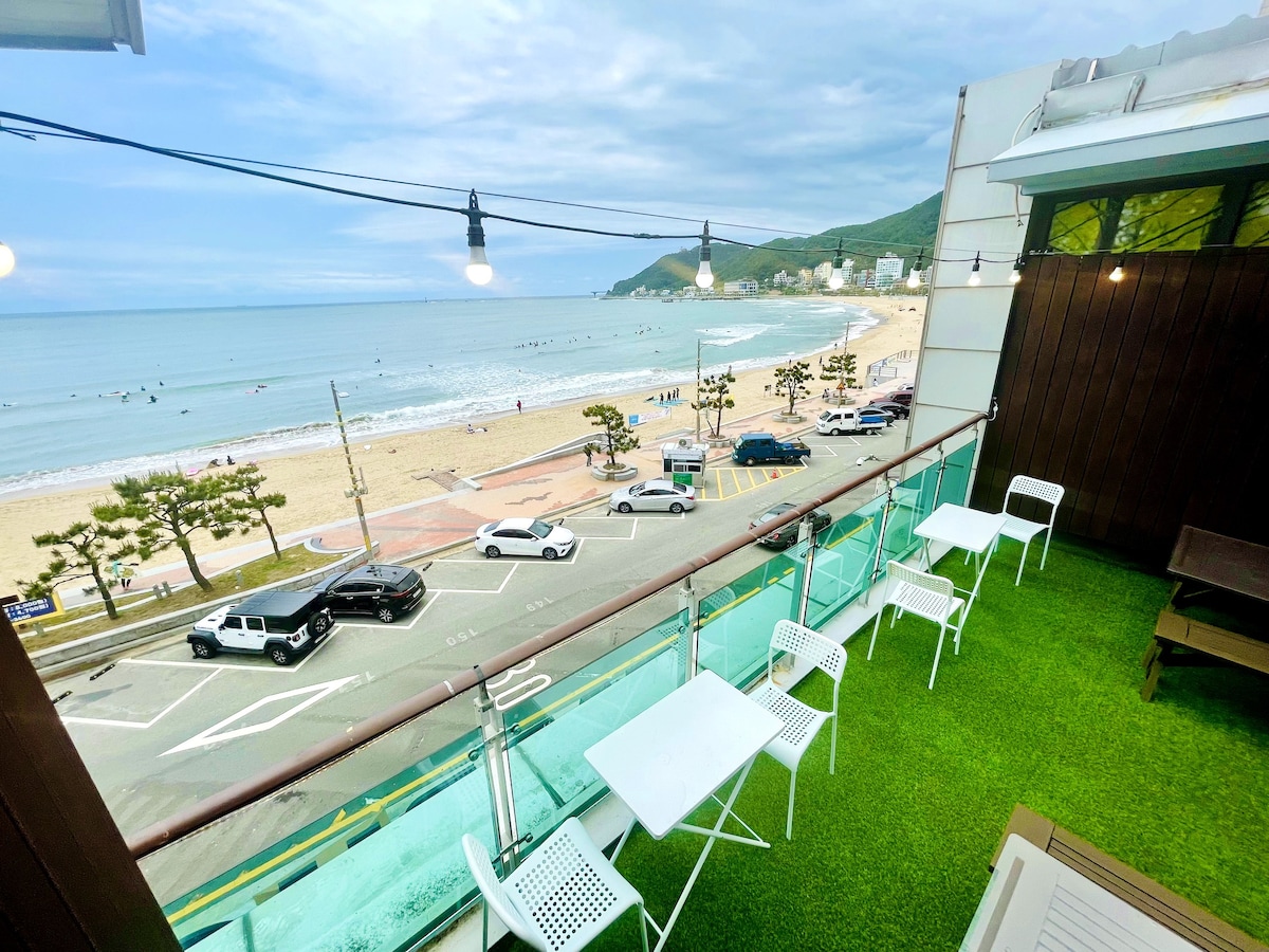 松亭（ Songjeong ）花园- GUCCI、全海景、私人住宅（ 12人）、距离海滩10秒、烧烤露台