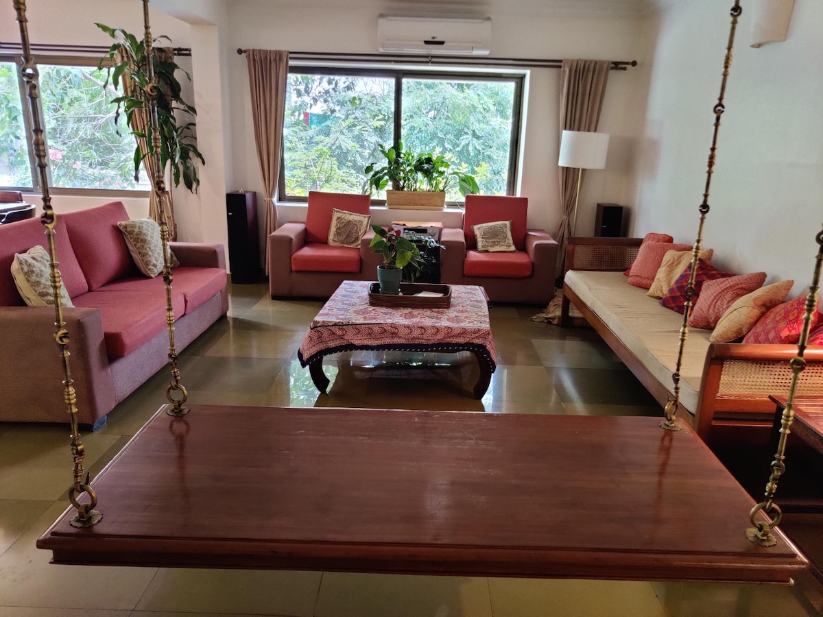 Warm, Earthy, Spacious condo in Central Bangalore