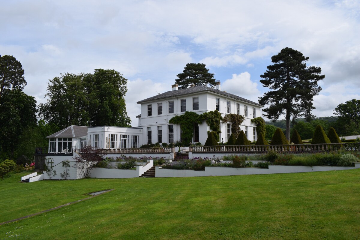 Teme Valley Manor House