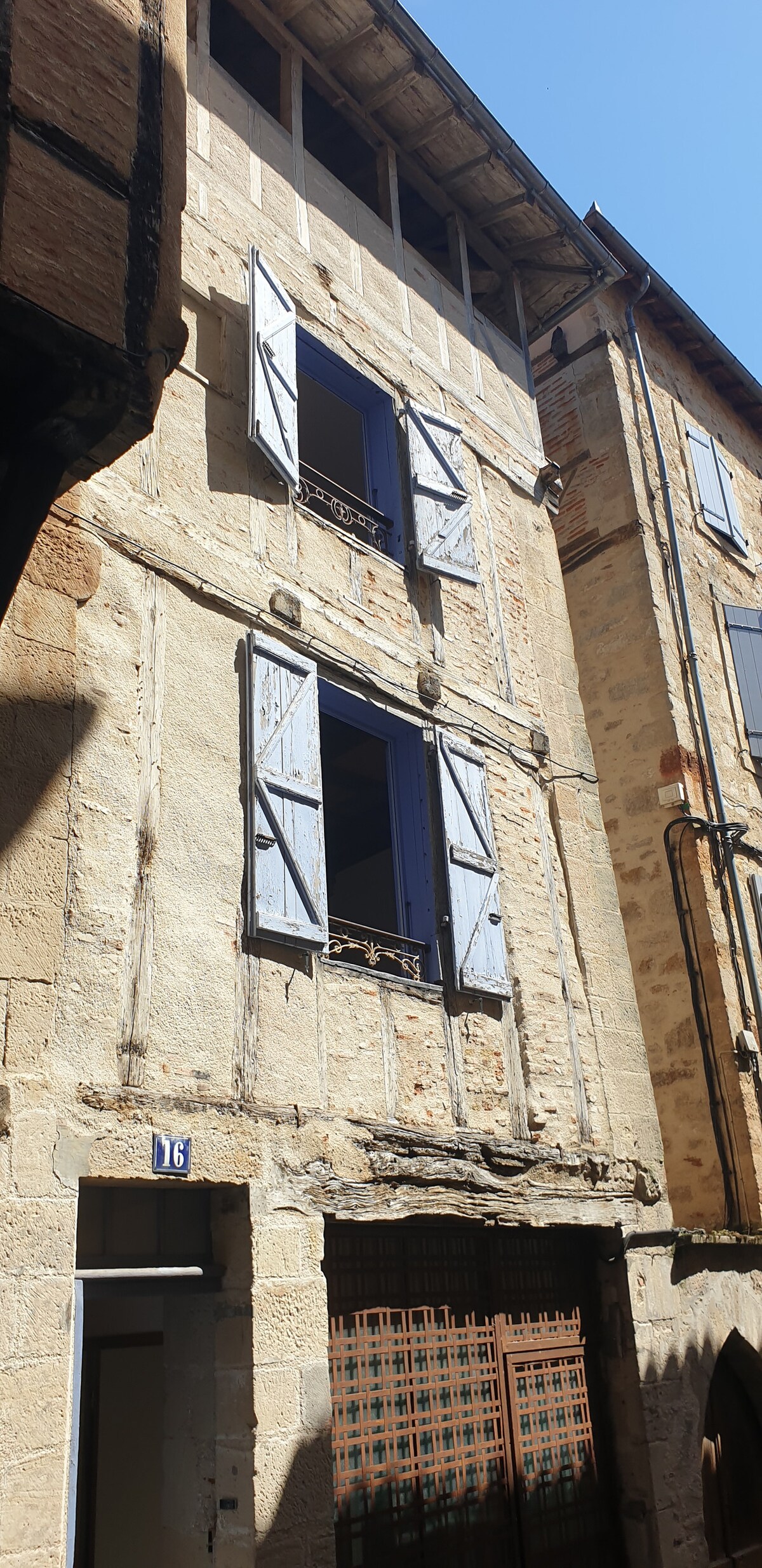 Figeac, agréable maison de ville avec balcon